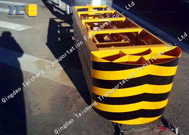 OEM / ODM Temporary Crash Cushion Weather Resistance Easily Assembled