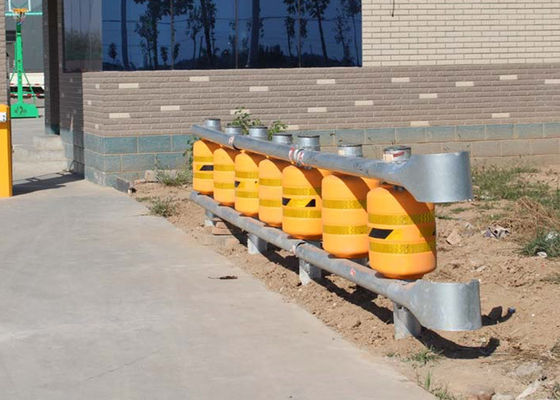 kaufen Zubehör Gelb mit schwarzen Streifen Straßenverkehrssicherheitsanlage mit Straßenverkehrssicherheitsausrüstung für Verkehrssteuerung und -steuerung online manufacture