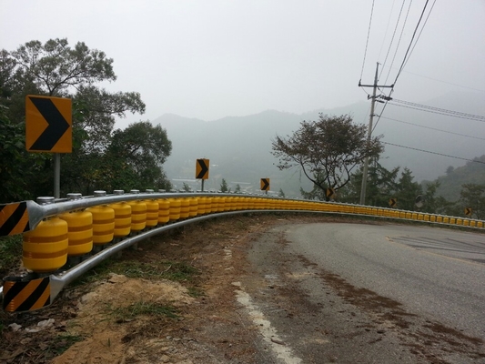kaufen High Corrosion Resistance Highway Guardrail Roll Forming Machine for Highways Construction Sites online manufacture