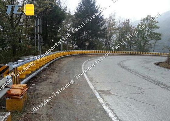 Good price Dauerhaftes Feuerverzinkungs-Metallmaterial der Landstraßen-Metallleitschienen-Q235 Online