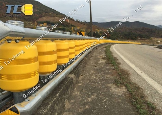 Highway Guardrail EVA PU Material Verkehrssicherheit Roller Barrier Highway Rotary Crash