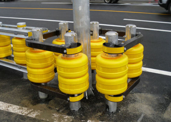 Guter Preis Lebensdauer 10 Jahre Autobahn-Roller-Schranke Heißverzinktes Kaltgewalztes Stahl Dauerhaftes Straßenverkehrssicherheitsschranke, das den Aufprall des Fahrzeugs schützt Online