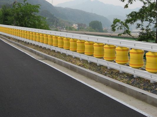 Guter Preis Yellow Rolling Guardrail Barrier Featuring EVA Rollers and Q235 Steel Construction Panel Height 1.2m Ideal for Temporary Safety Fencing Online